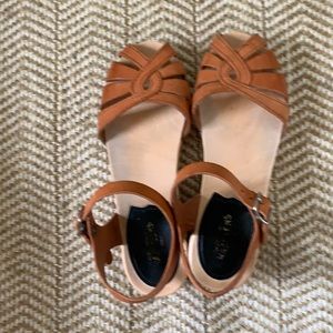 Girls Swedish Hasbeens cross strap sandals 35 5 US